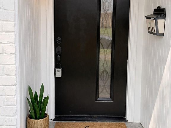 2nd image of 15302 Corsair Rd