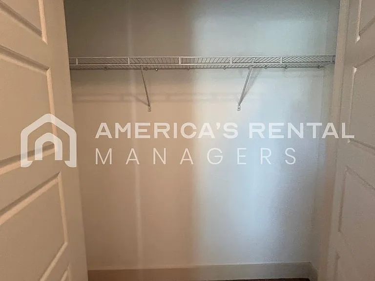 819 Kent Dr — Photo 22