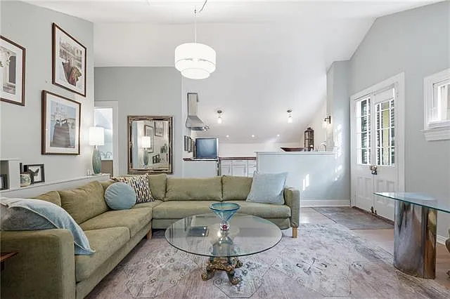 1 bed, 1.0 bath, 630 sqft, $1,625 — Photo 2