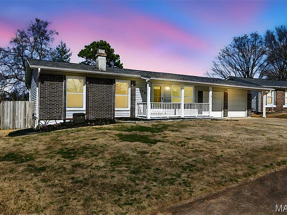 2nd image of 1466 El Camino Dr