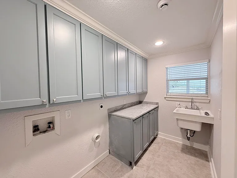 0 Rainey St — Photo 13