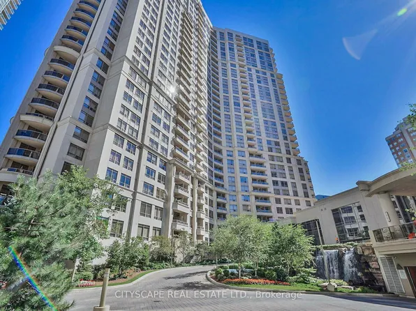 3880 Duke Of York Blvd #2110, Mississauga, ON L5B 4M7