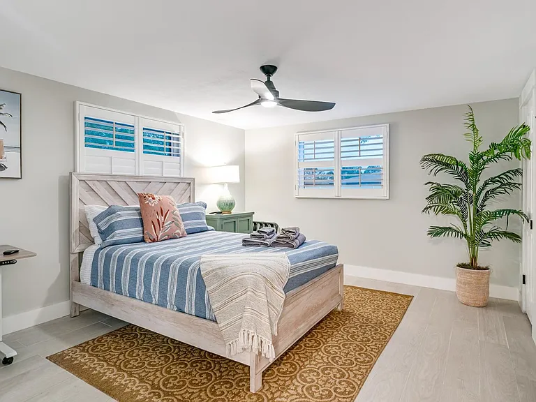 6007 Beneva Rd — Photo 14