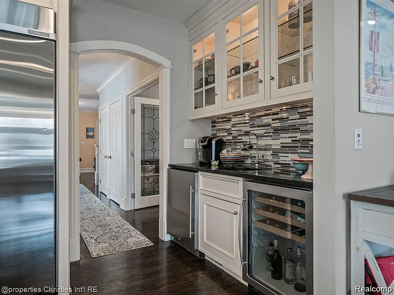 731 S Bates St — Photo 15