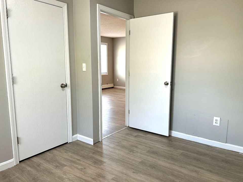 106 Goff St Auburn ME Zillow