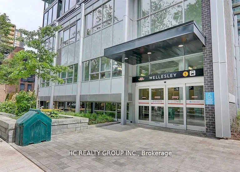 17 Dundonald St #1701 — Photo 3