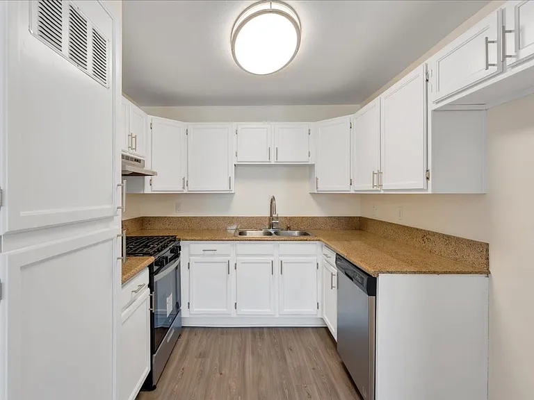 Parkview Palms Apartments- Riverside, CA — Photo 83