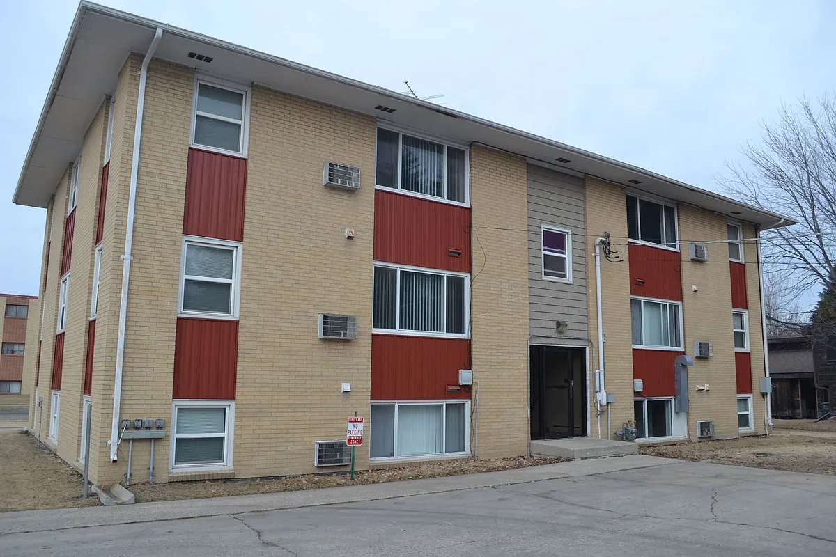 Building Photo - 2310 10th St S