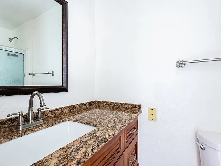 6542 Ocean Crest Dr #C204 — Photo 21