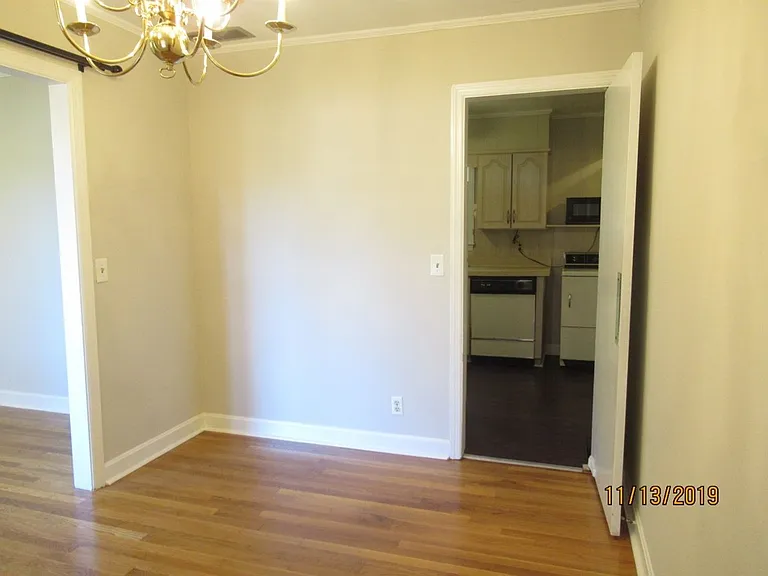 523 Colonial Dr — Photo 15