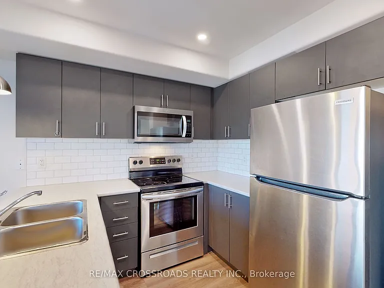 1638 Hetherington Dr — Photo 16