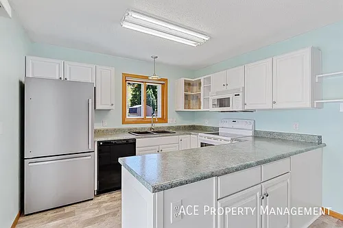 3738 Park Dr Photo 1