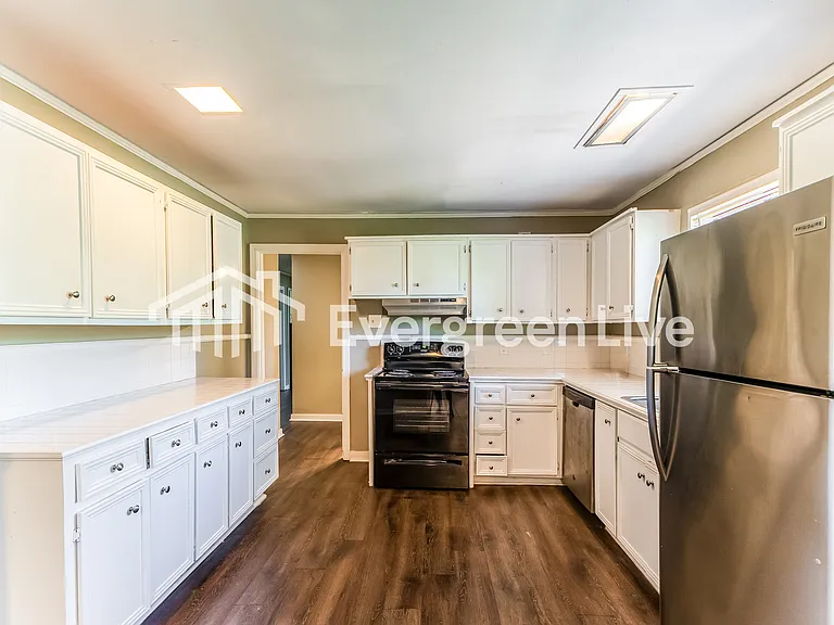 3971 Berkley Dr — Photo 3