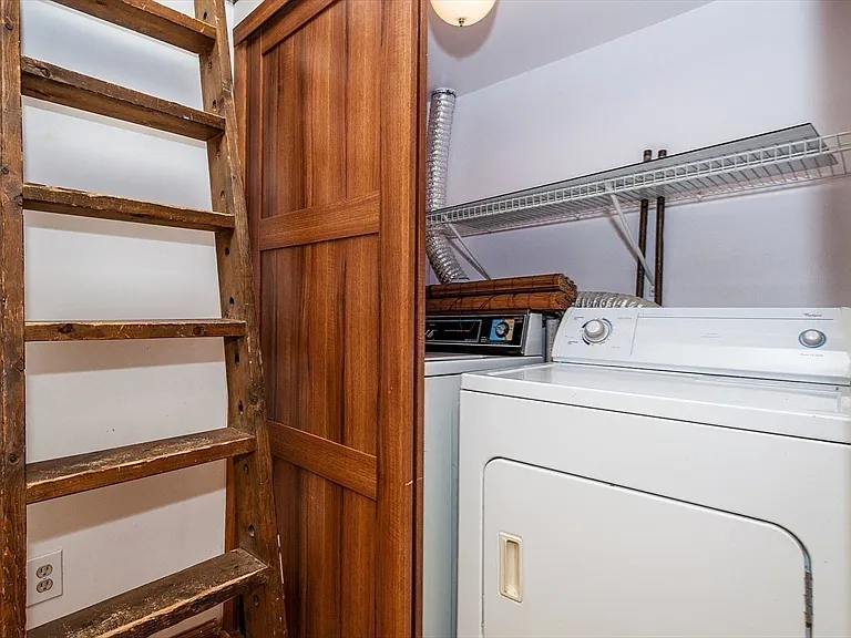 31 Myrtle St #4 — Photo 21