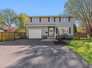 106 Juniper Ln, Syracuse, NY 13219