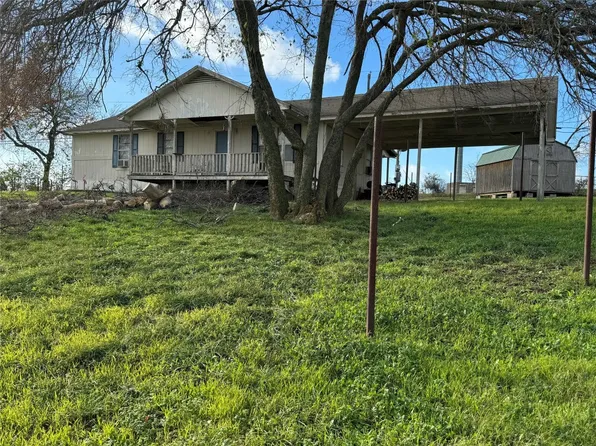 6256 Bear Creek Dr E, Fort Worth, TX 76126