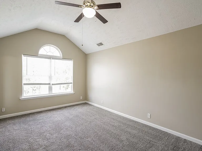 3076 Ace Wintermeyer Dr — Photo 9