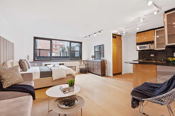 Sold by Compass | media 2