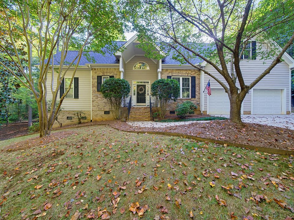 1st image of 566 Timberknoll Ln