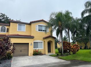 10215 SW 18th Ct, Hollywood, FL 33025