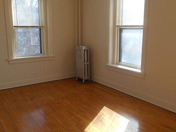 5th image of 580 Holly Ave APT 7