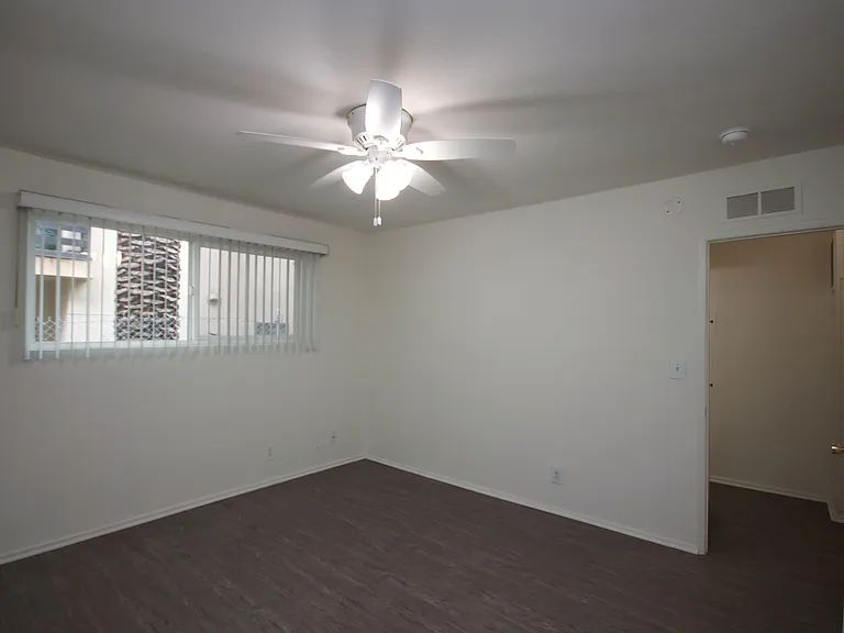 252 S Mentor Ave #5 — Photo 12