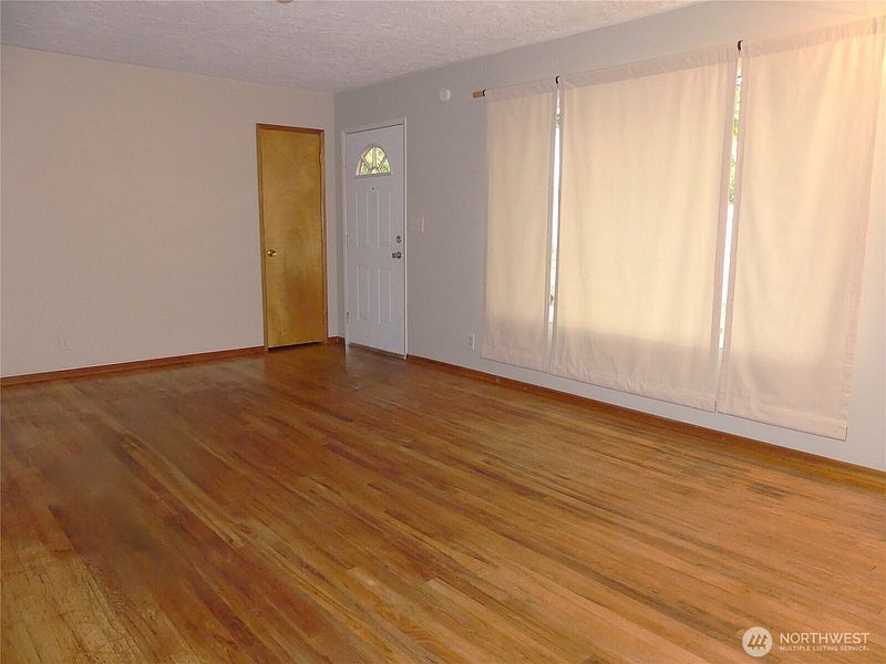 5th image of 2320 E 25th Street