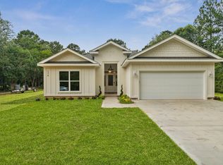 176 Norris Cut Off Rd, Freeport, FL 32439