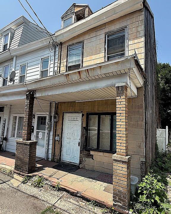 1st image of 33 W Mahanoy St