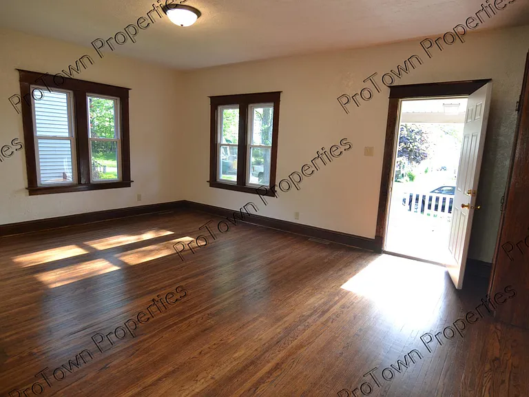 609 Ida St — Photo 5