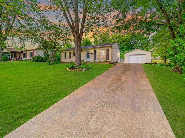 206 Sunset Dr, Johnstown, OH 43031