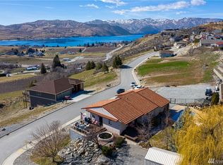 101 Hillcrest Pl, Chelan, WA 98816