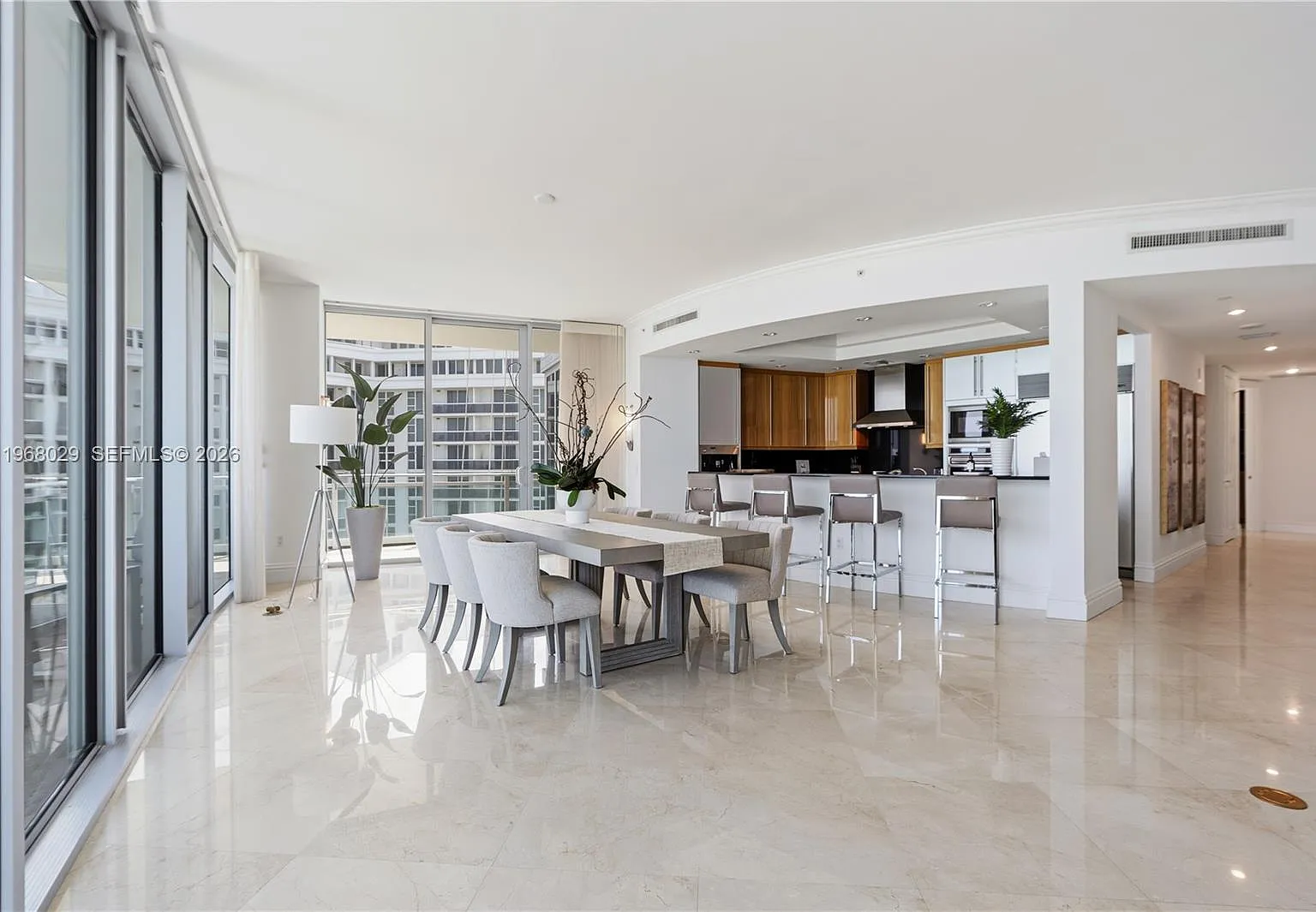 2 bed, 2136 sqft, $21,000 — Photo 4