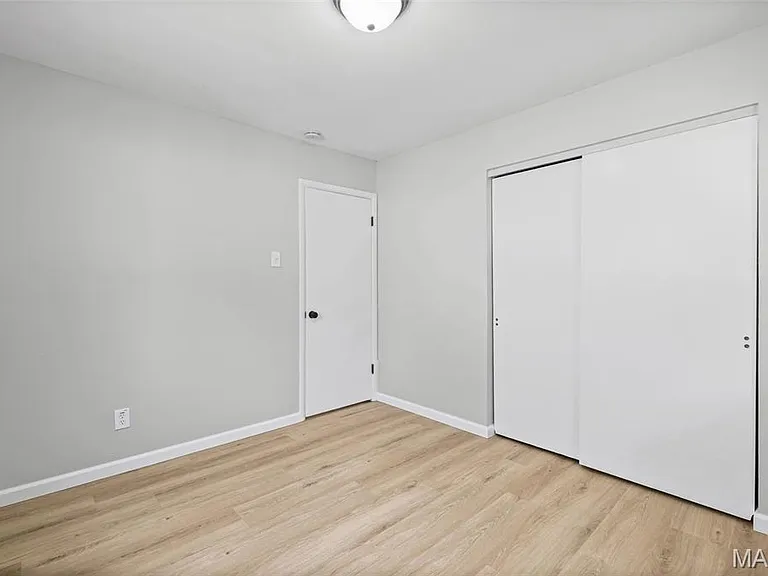 404 Spring Meadows Dr — Photo 25