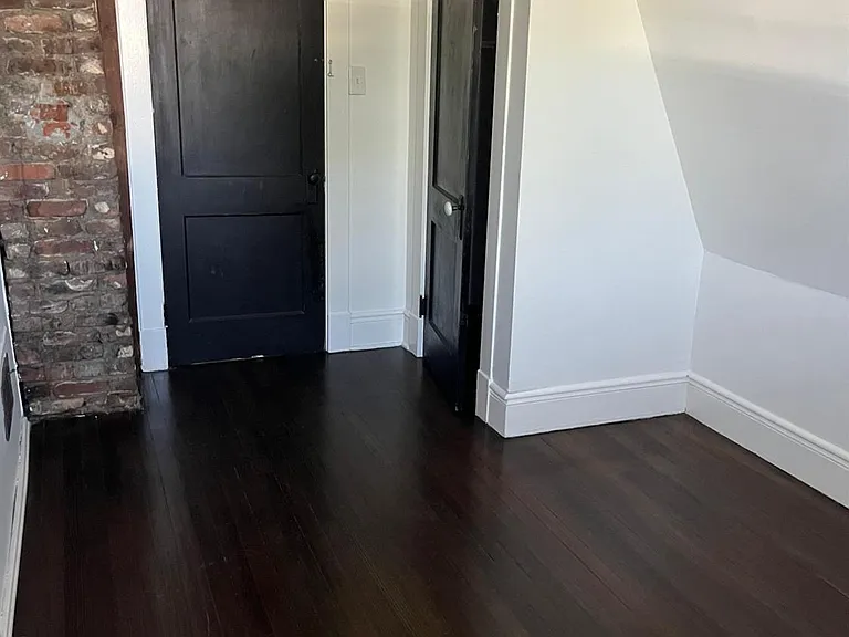 272 Lake Ave — Photo 12