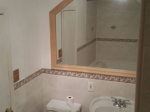 2nd image of 10518 Avenue K