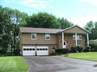 4377 Ridge Pkwy, Erie, PA 16510