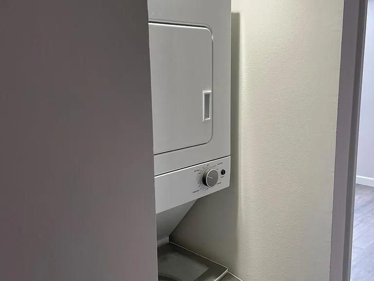 Laundry in the unit!