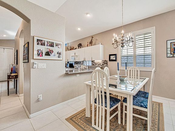 4th image of 8131 Bellafiore Way