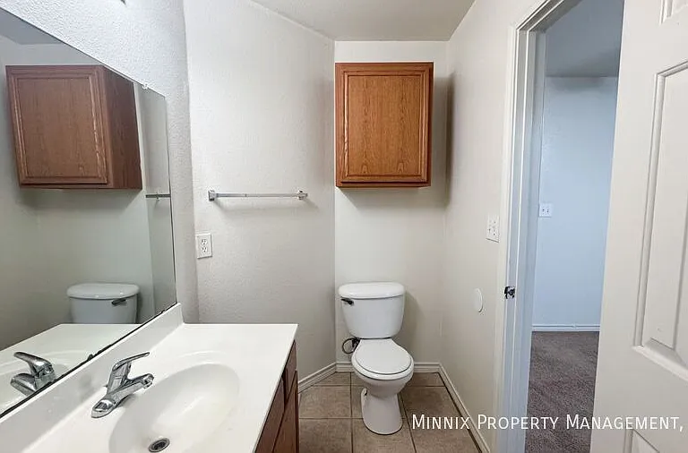 5415 Marshall St #B — Photo 12