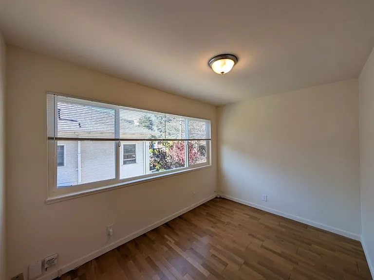 2534 Benvenue Ave — Photo 49