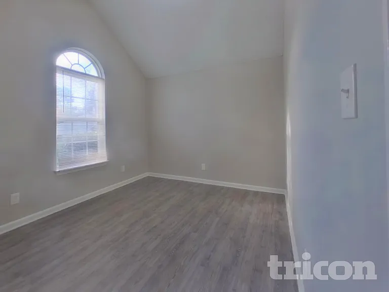 8820 Kismet Dr — Photo 16