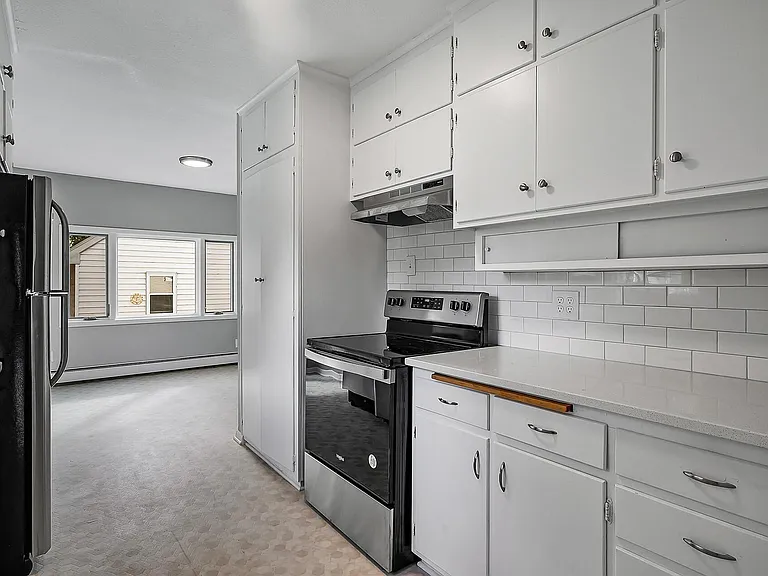 2082 Berkeley Ave — Photo 10