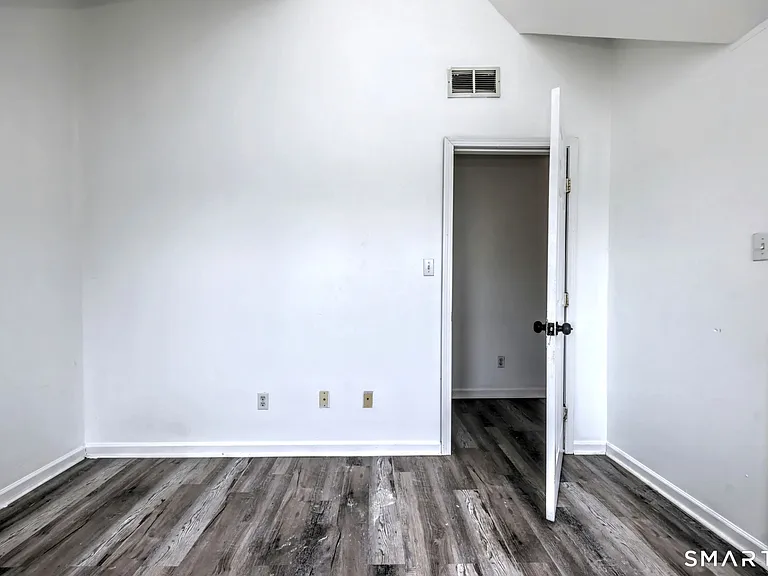 483 Ferry St #3 — Photo 16
