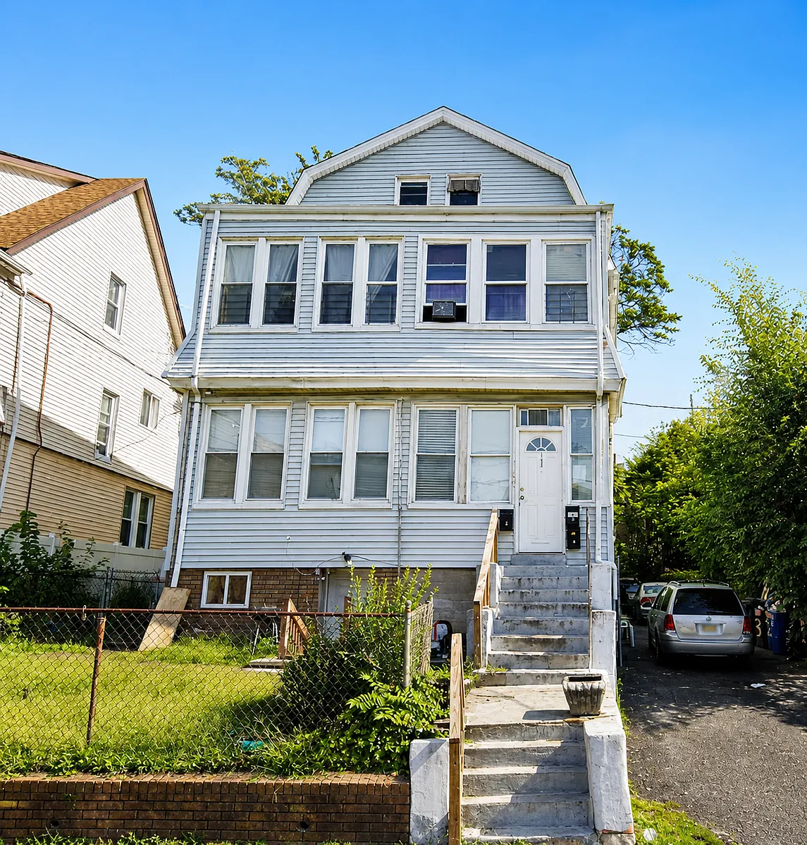 Building Photo - 163-165 Lehigh Ave #3