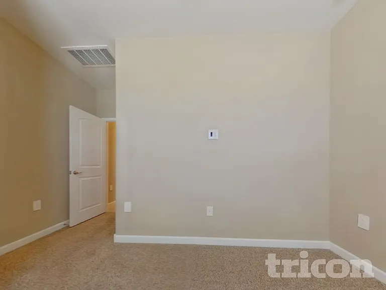 30033 W Cheery Lynn Rd — Photo 9