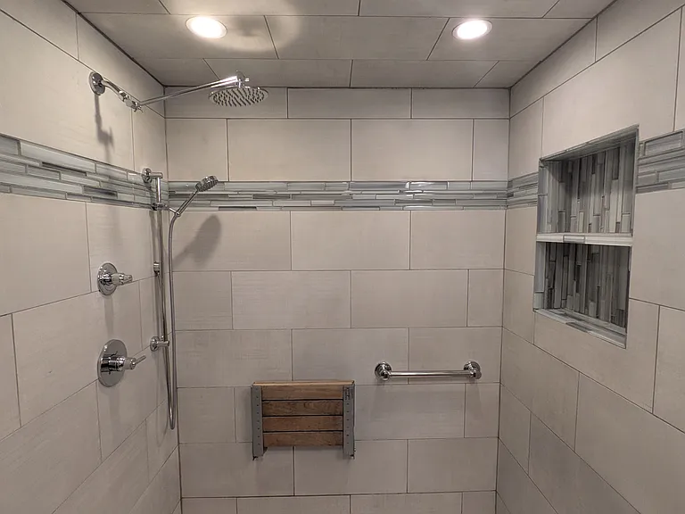 510 W 45th St #1 — Photo 15