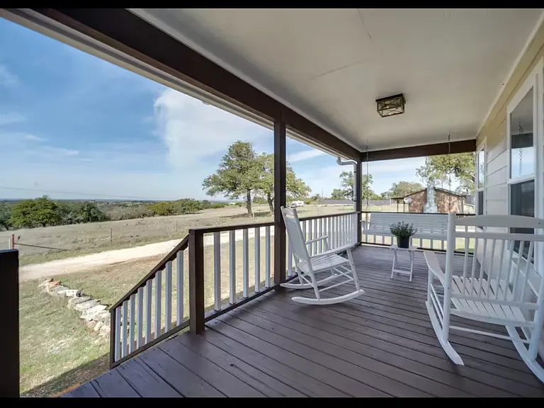 324 Deer Rd — Photo 31