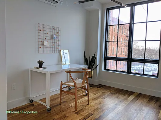 Rented by Manhattan Management LLC | media 78