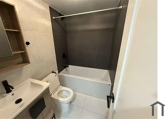 1649 Nelson Ave #2A — Photo 9